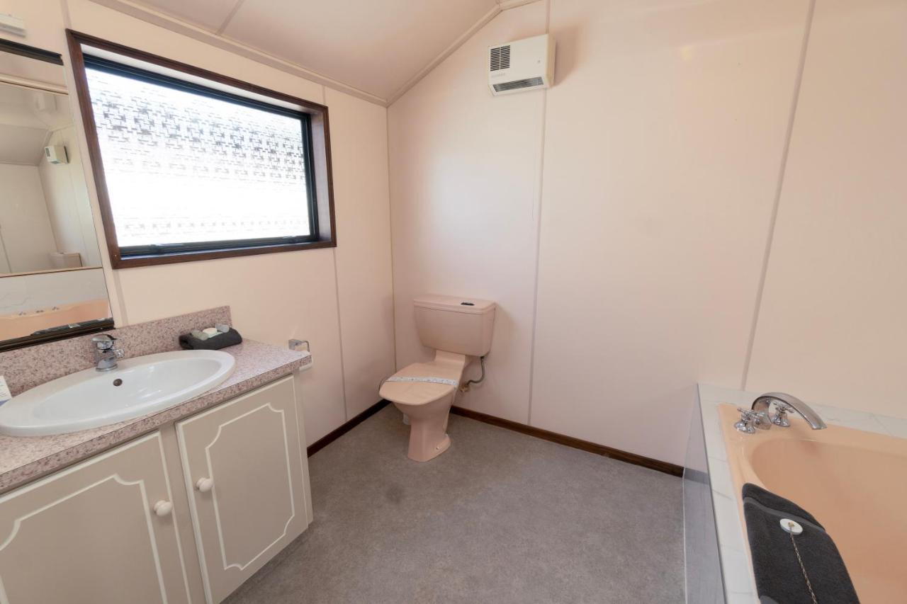 Centennial Court 3*