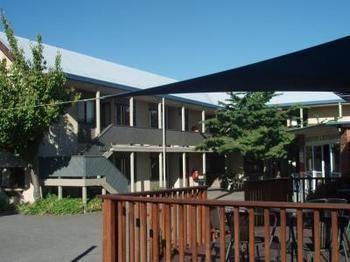 Motel Centennial Court